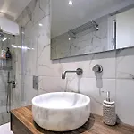 Katerina's * نافبليو